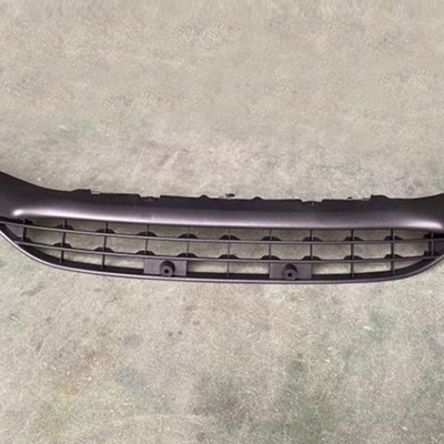 Schwarzer Kunststoffuntergitter für Ford Focus 2015 Verbessern Sie das Erscheinungsbild Ihres Autos