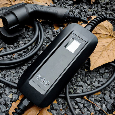 16A 3.6KW Ladegerät für Elektrofahrzeuge mit IP66 und AC 220V 20% Ausgangsspannung