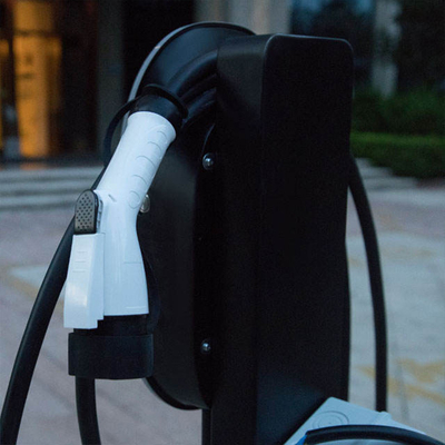 Bodenmontierte AC EV-Ladestation mit einem Typ-2-Stecker Optional für Elektroautos
