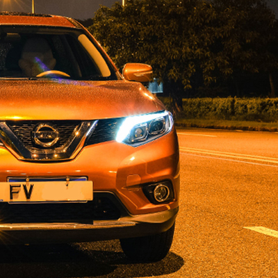 14-16 X-Trail Scheinwerfer-Bauwerk mit modifizierter LED-Linse und Drehzeichen für fließendes Wasser