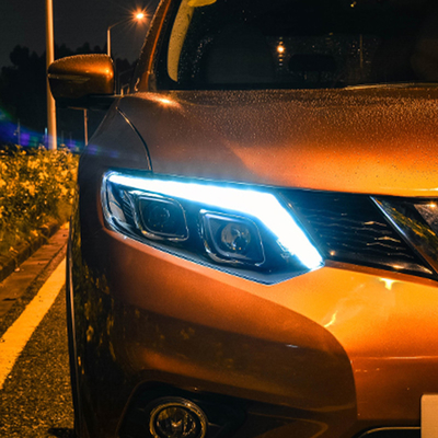 14-16 X-Trail Scheinwerfer-Bauwerk mit modifizierter LED-Linse und Drehzeichen für fließendes Wasser