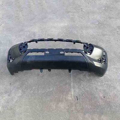 Karosserieteile Auto Frontbumper für Toyota Hilux 2020 2021 2022 2023 in Bilderfarbe
