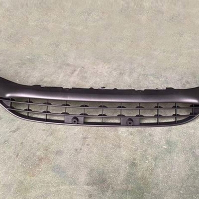 Andere Jahre Kunststoff-Autoteile Vorderbumper Vorderuntergrill für Ford Focus